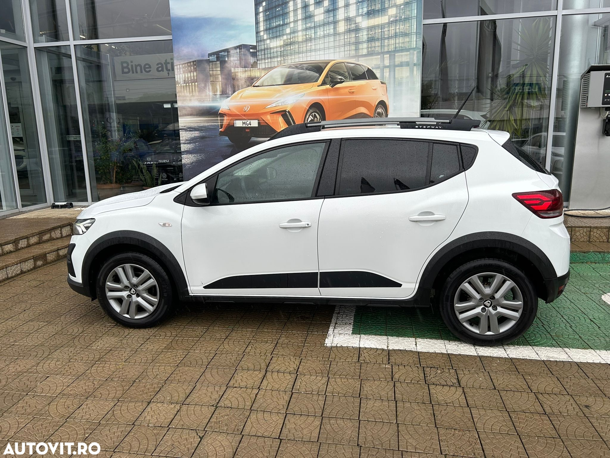 Dacia Sandero Stepway TCe 90 MT6 Comfort - 4