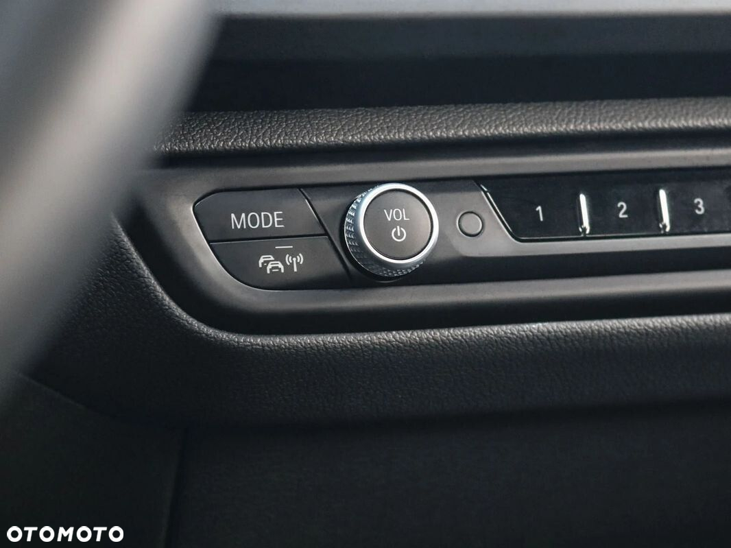 BMW Seria 2 - 27