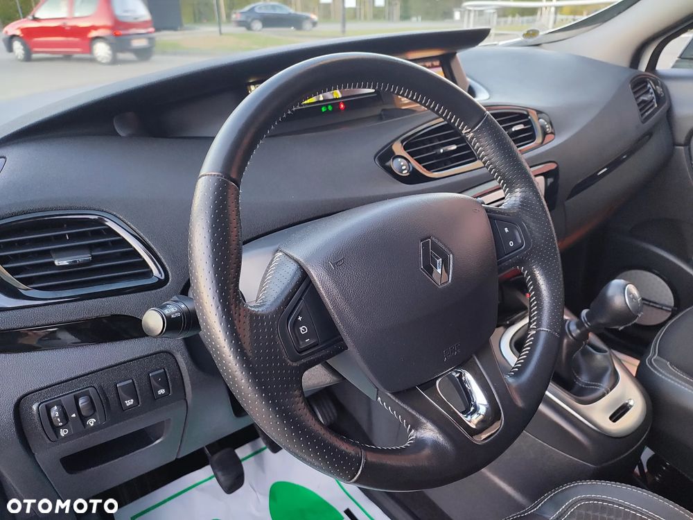 Renault Grand Scenic ENERGY TCe 130 BOSE EDITION - 26