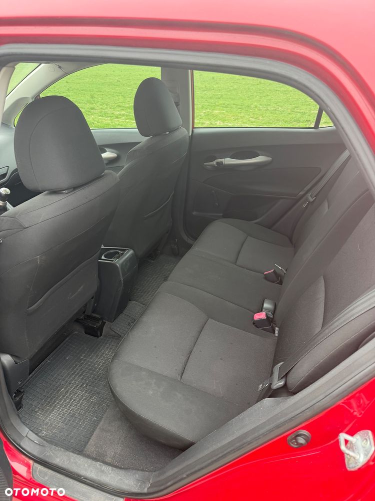 Toyota Auris 1.4 D-4D Luna - 8