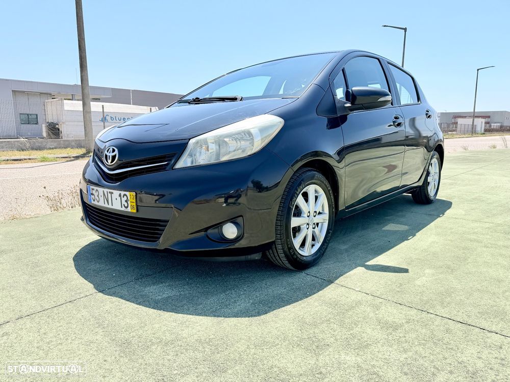 Toyota Yaris 1.0 VVT-i Comfort+P.Style +Navi - 4