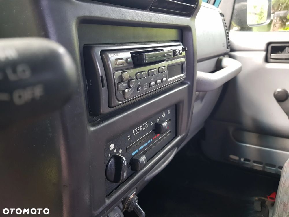 Jeep Wrangler 2.5 Sport - 17