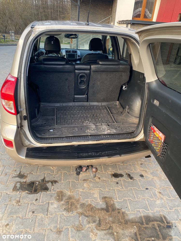 Toyota RAV4 2.2 D-CAT X Platinium - 6