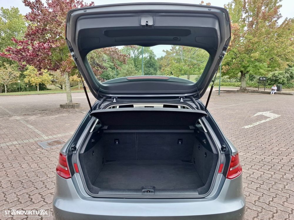 Audi A3 Sportback 2.0 TDI Attraction - 11