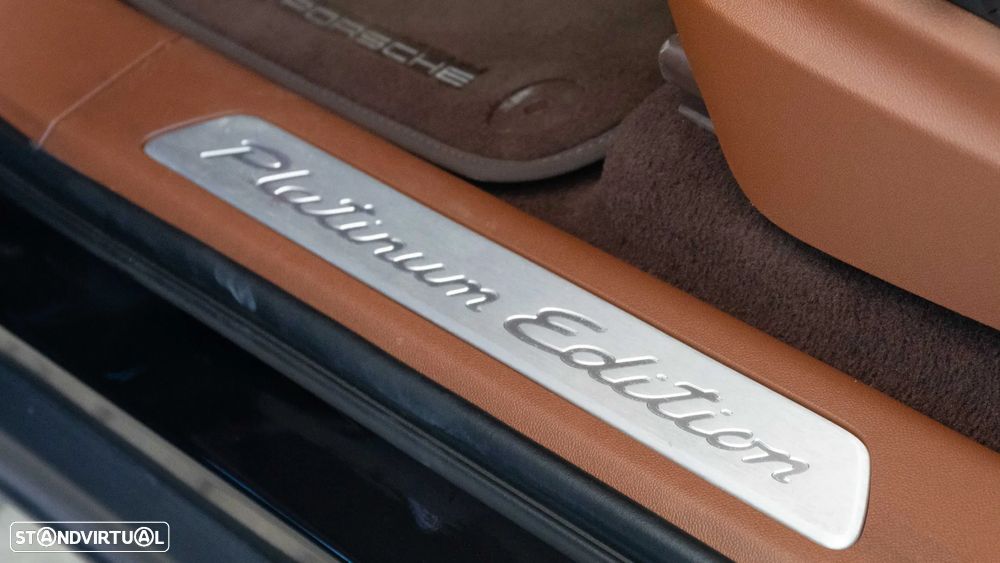 Porsche Cayenne E-Hybrid Platinum Edition - 10