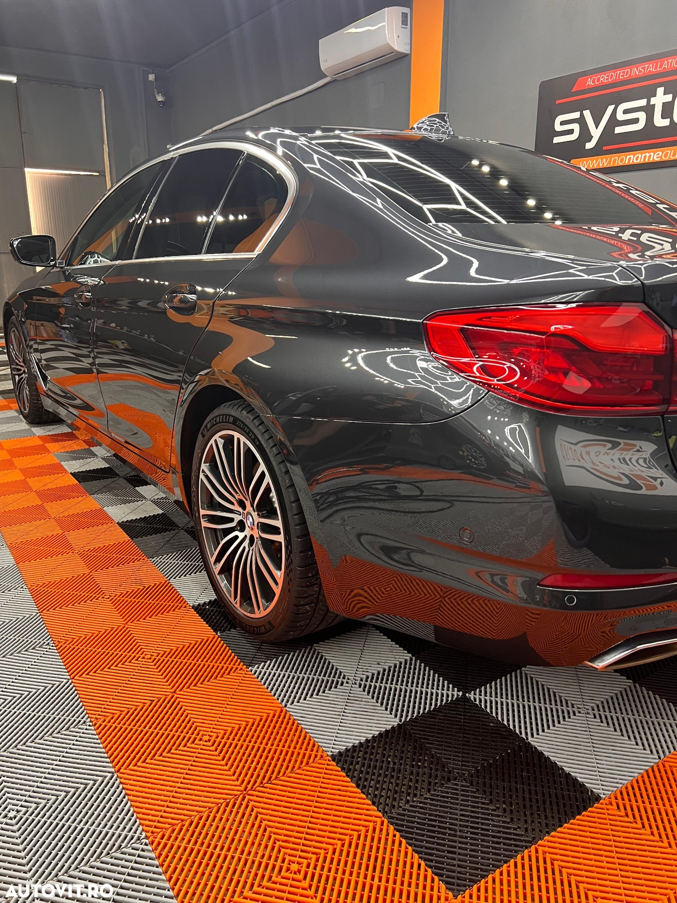 BMW Seria 5 540i xDrive Aut. Luxury Line - 11