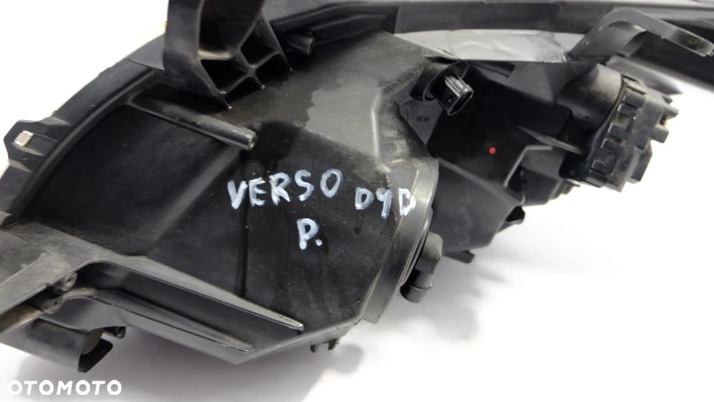 toyota verso lampa reflektor prawy 81110-0f090 eu - 12