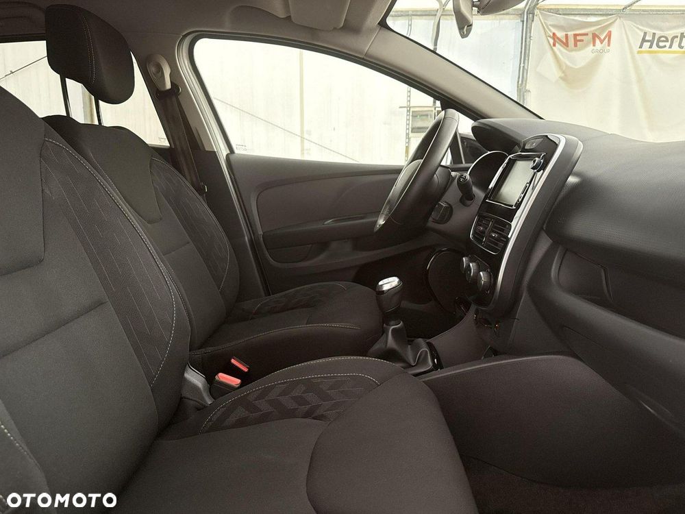 Renault Clio - 22