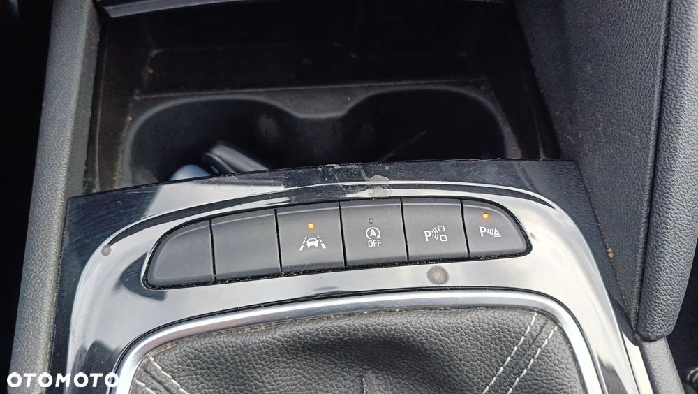 Opel Insignia 1.6 CDTI Innovation S&S Eco - 19