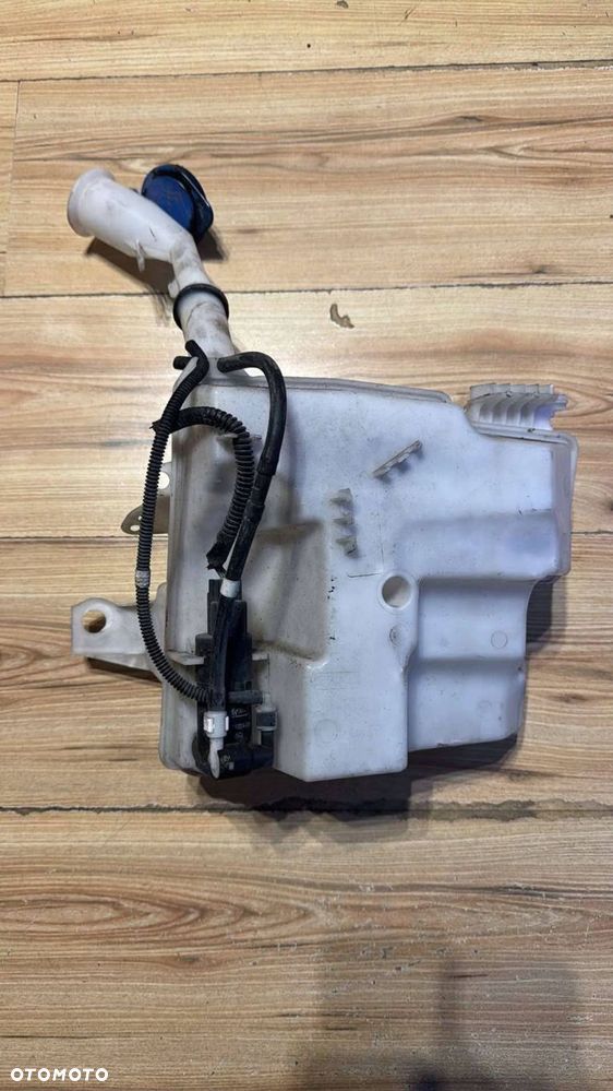 zbiornik płynu spryskiwaczy ford focus mk3 1.0 - 1