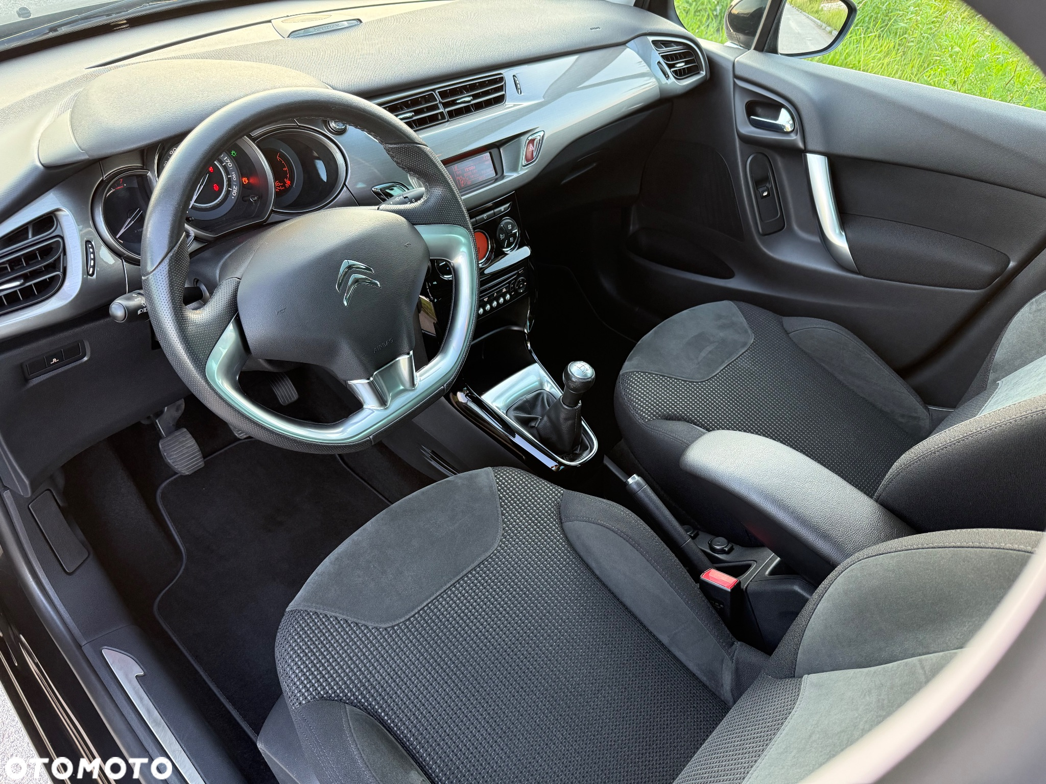 Citroën C3 VTi 120 Exclusive - 17