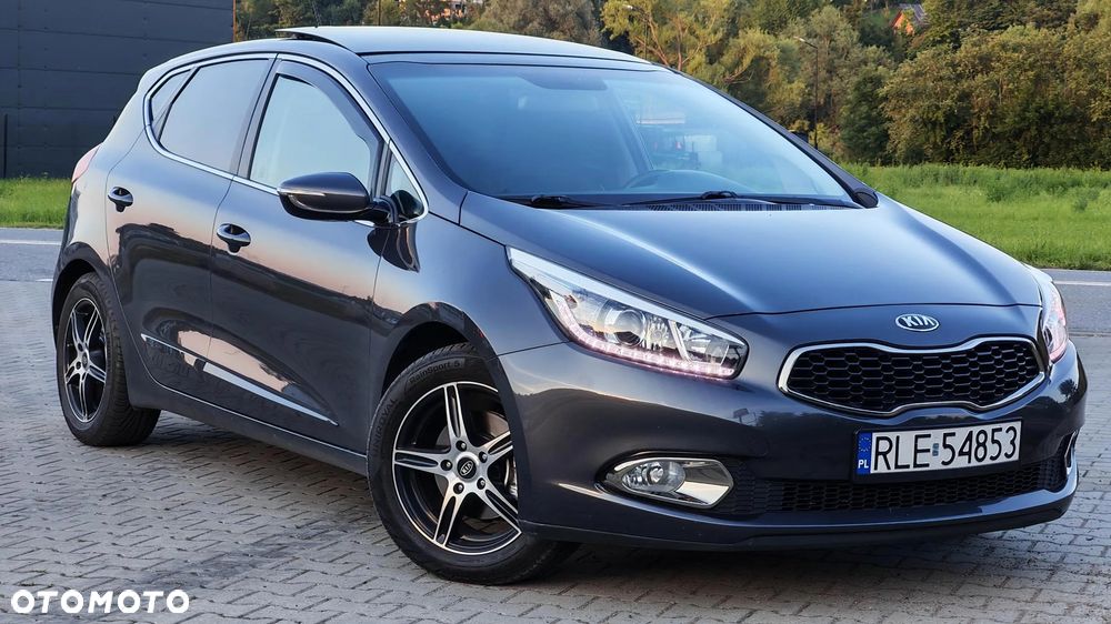 Kia Ceed 1.4 CVVT Dream Team Edition - 4