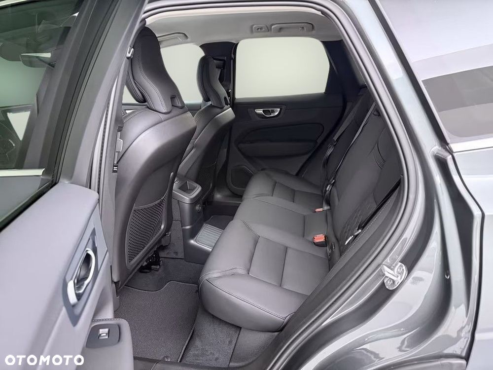 Volvo XC 60 T6 Plug-In Hybrid AWD Plus Bright - 10