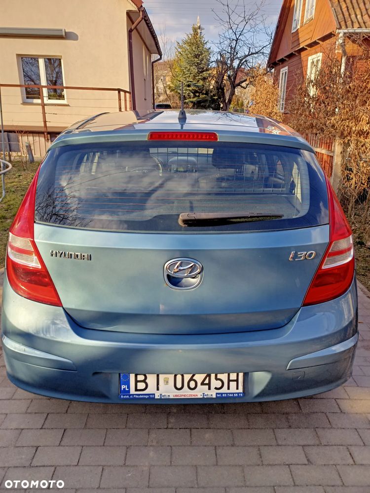 Hyundai i30 1.4 Base + - 8