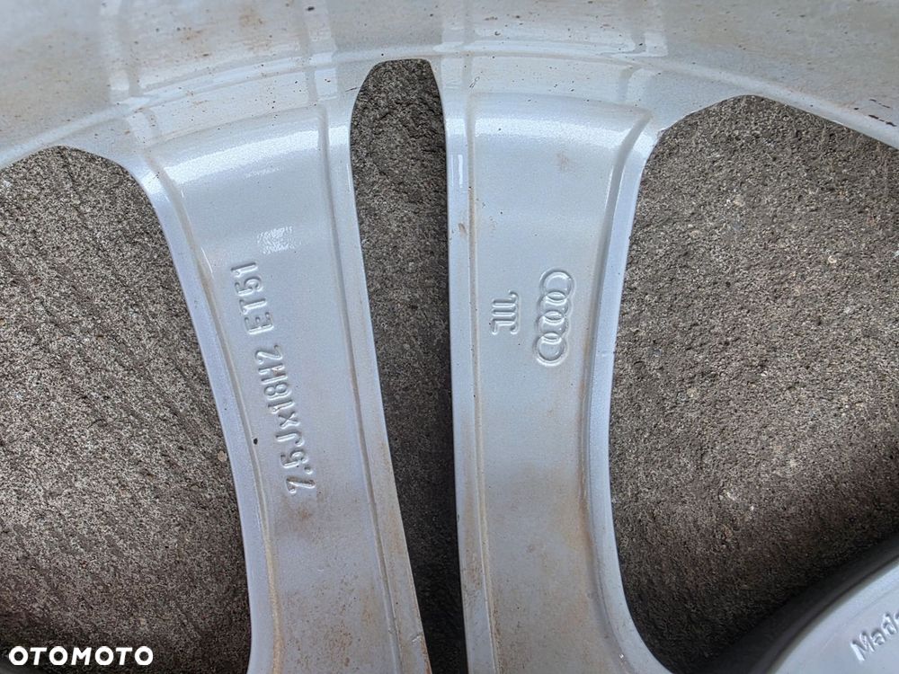 FELGA ALUMINIOWA AUDI A3 S3 8V VW SEAT 7.5J R18 ET51 8V0601025BL / AJ S9/26 - 9