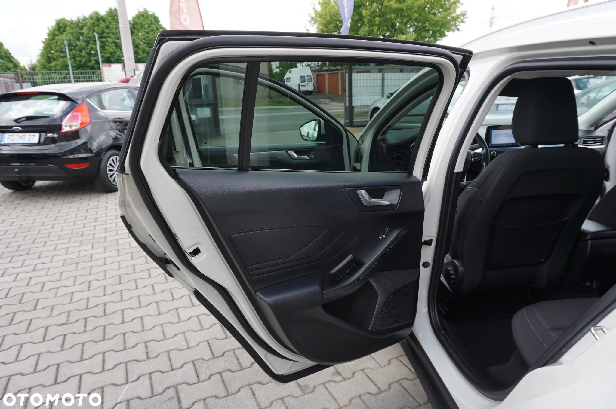 Ford Focus Turnier 2.0 EcoBlue Start-Stopp-System TITANIUM - 23