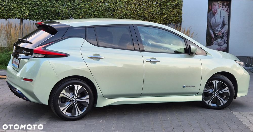 Nissan Leaf 40 kWh 2.ZERO Edition - 32