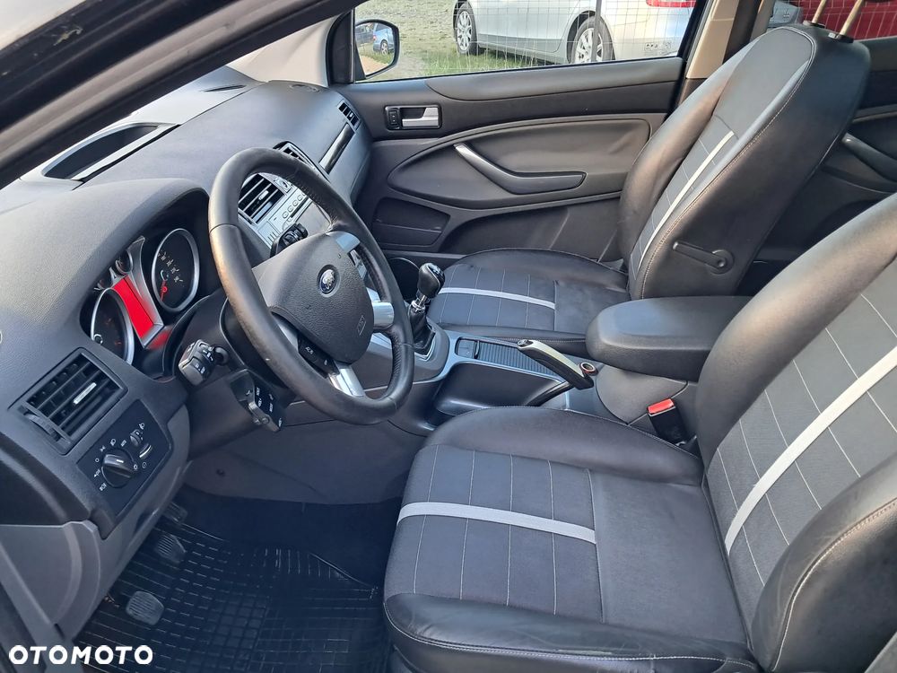 Ford Kuga 2.0 TDCi 4x4 Titanium - 12