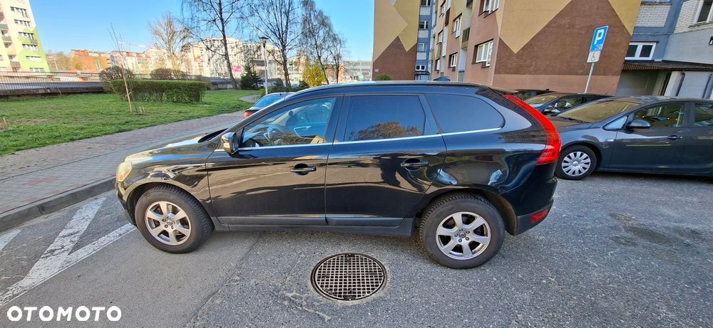 Volvo XC 60 D5 AWD Momentum - 5