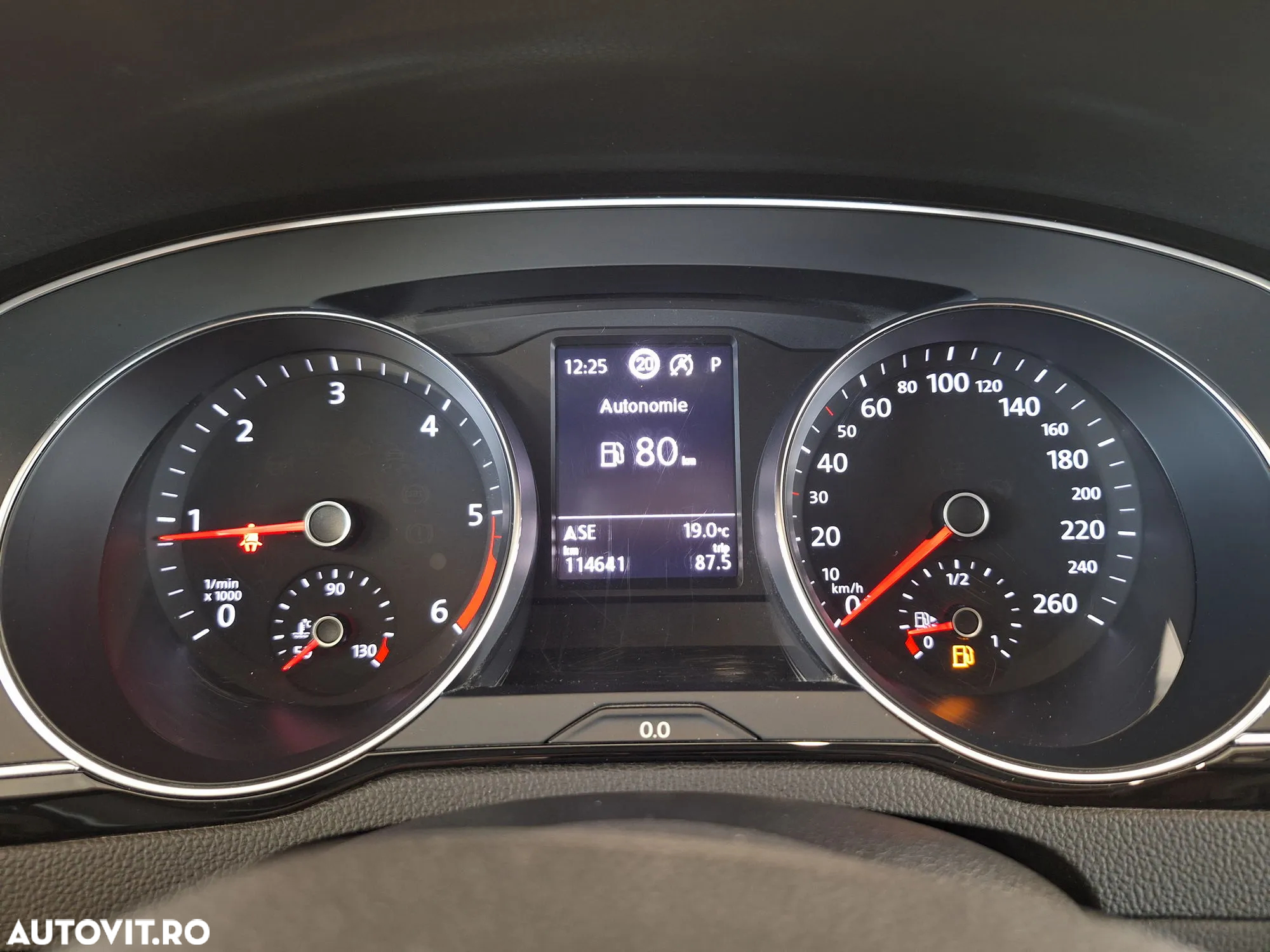 Volkswagen Passat - 14