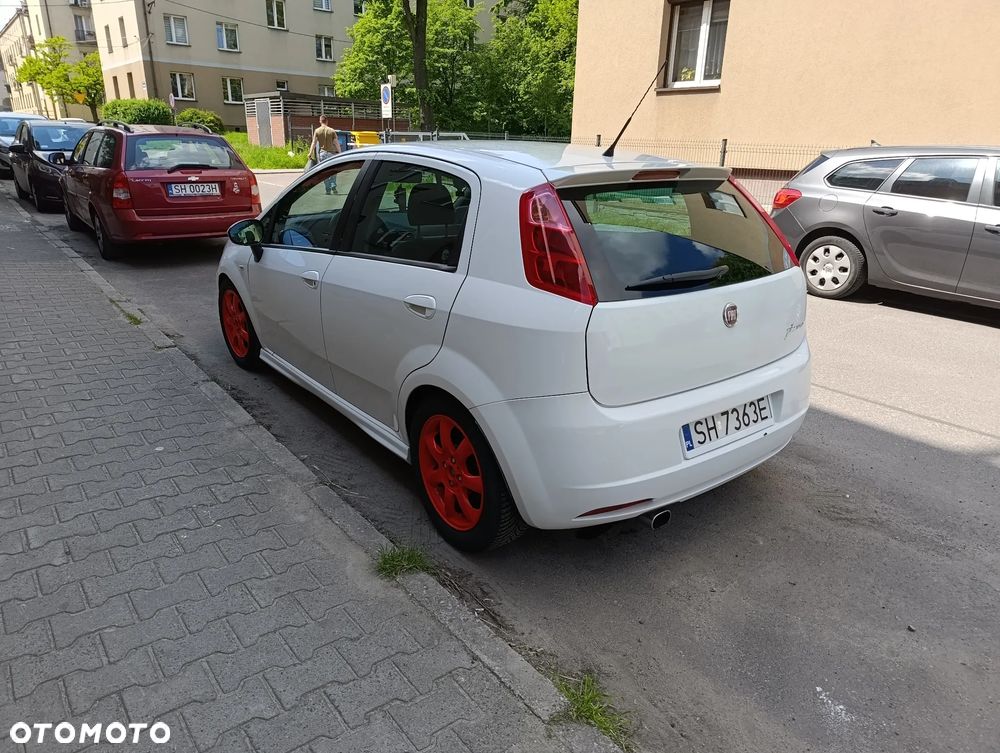 Fiat Grande Punto - 4