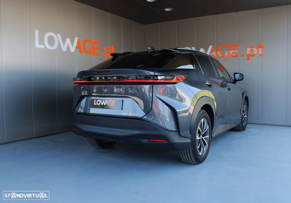 Lexus rz-300e Premium - 46