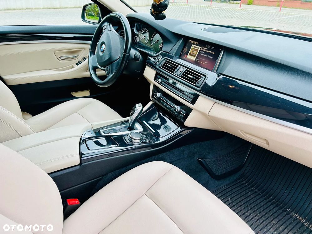 BMW Seria 5 518d - 13