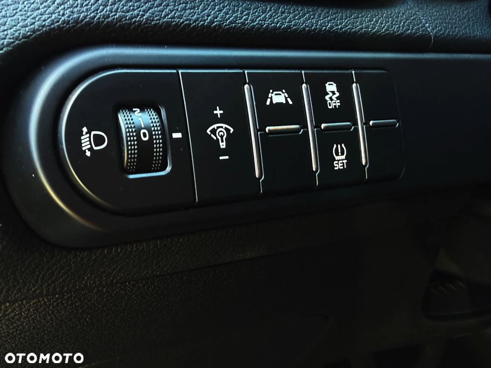 Kia XCeed 1.4 T-GDI L Business Line - 24