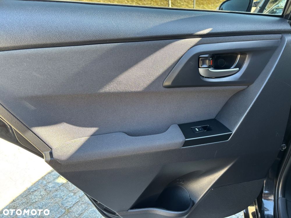 Toyota Auris Hybrid 135 Prestige - 19