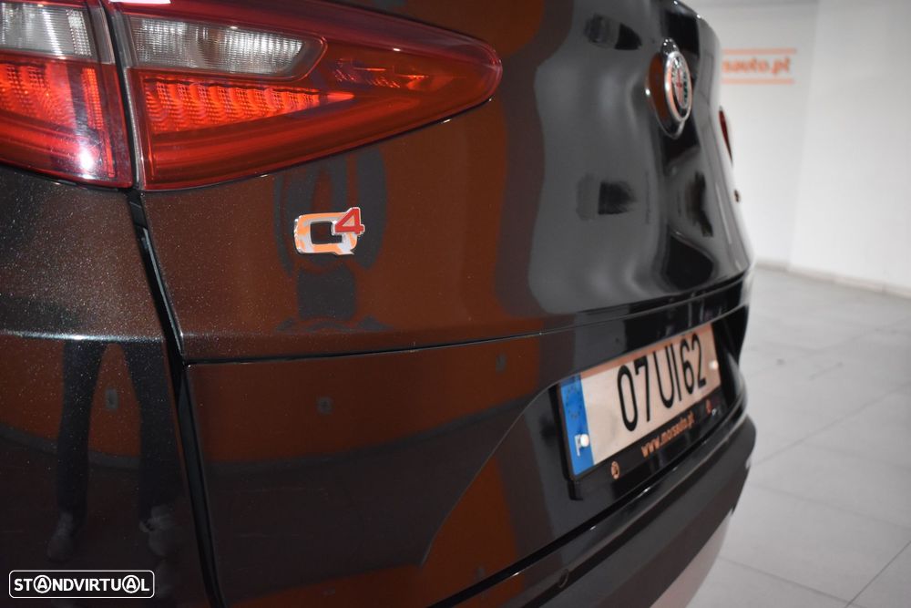 Alfa Romeo Stelvio 2.2 D Super AT8 Q4 - 17