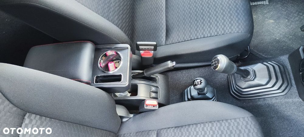 Suzuki Jimny 1.5 Pro - 11