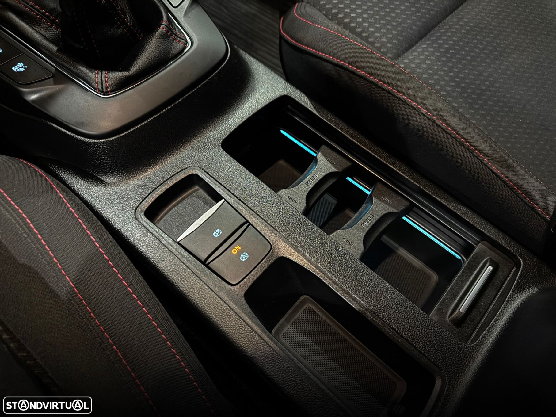 Ford Focus 1.0 EcoBoost ST-Line X - 25