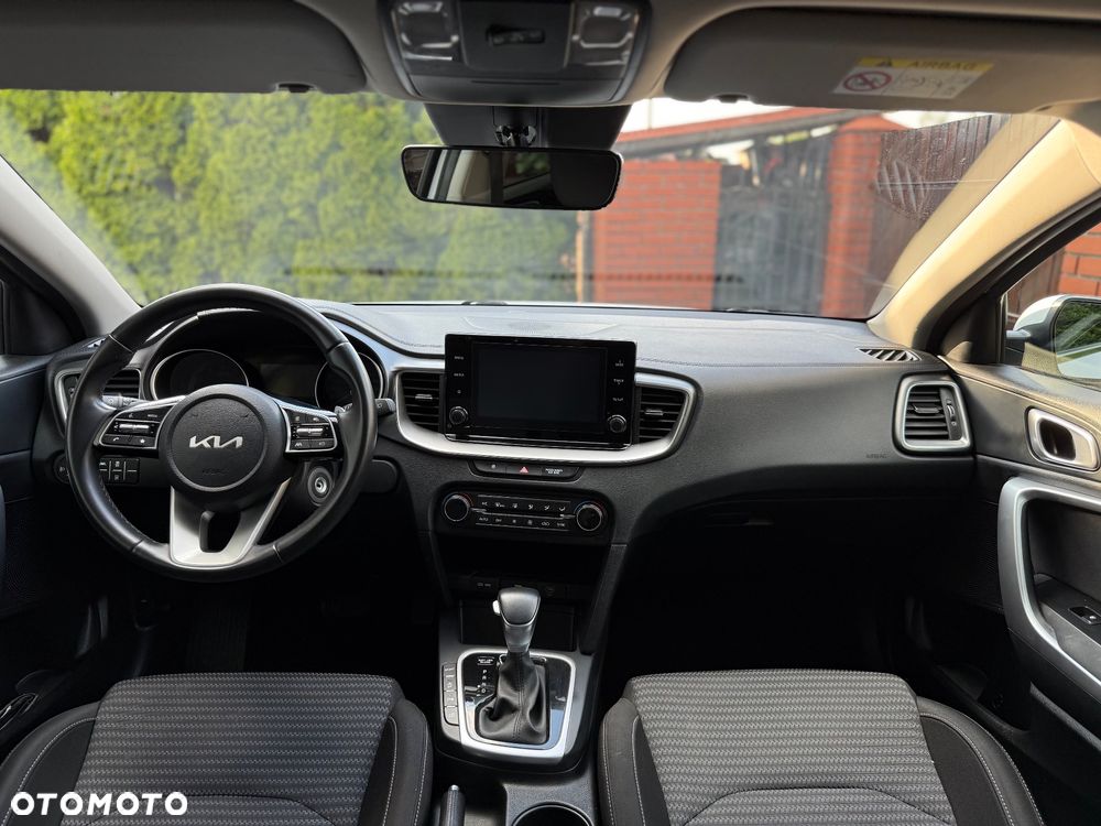Kia XCeed - 13