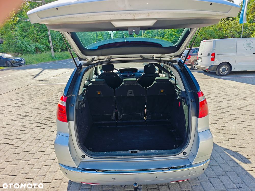 Citroën C4 Grand Picasso 1.6 HDi Impress - 19