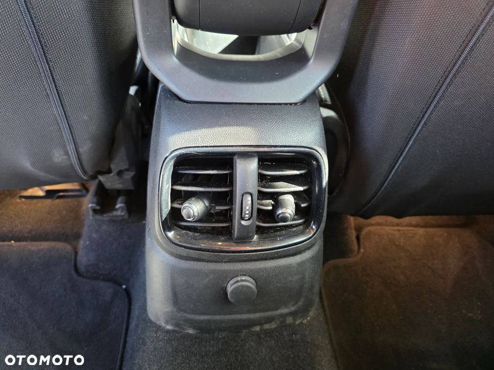 MINI Countryman Cooper D ALL4 - 28