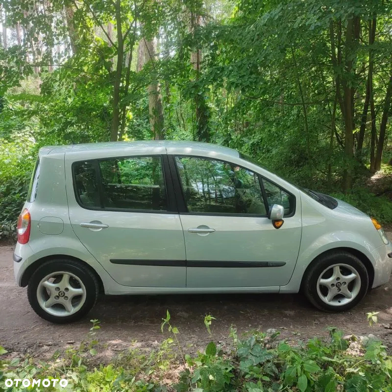 Renault Modus - 2