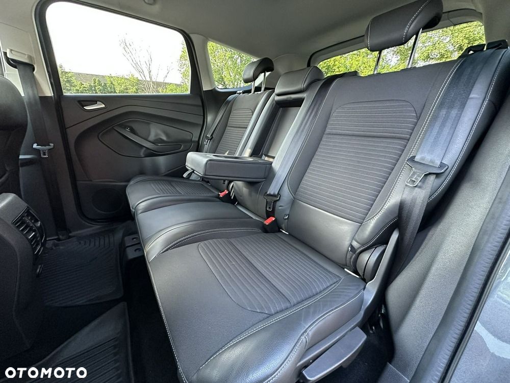 Ford Kuga - 11