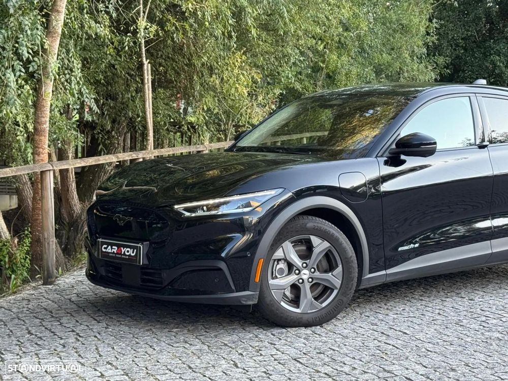 Ford Mustang Mach-E 75.7 kWh Base - 2