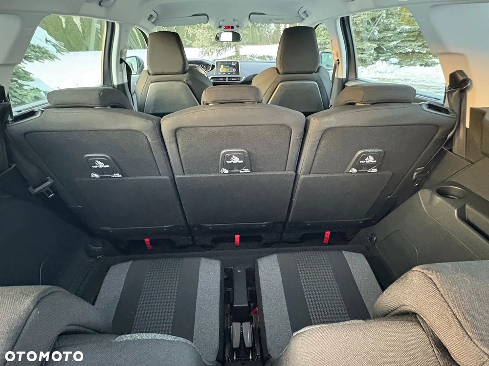 Peugeot 5008 1.6 BlueHDi Allure 7os - 18