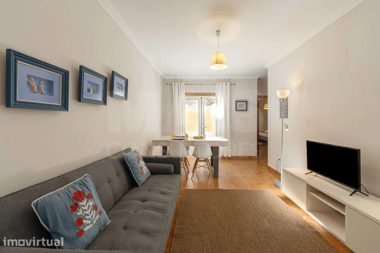 Apartamento T1 com Quintal Privativo no Centro de Ferrel - Grande imagem: 4/10
