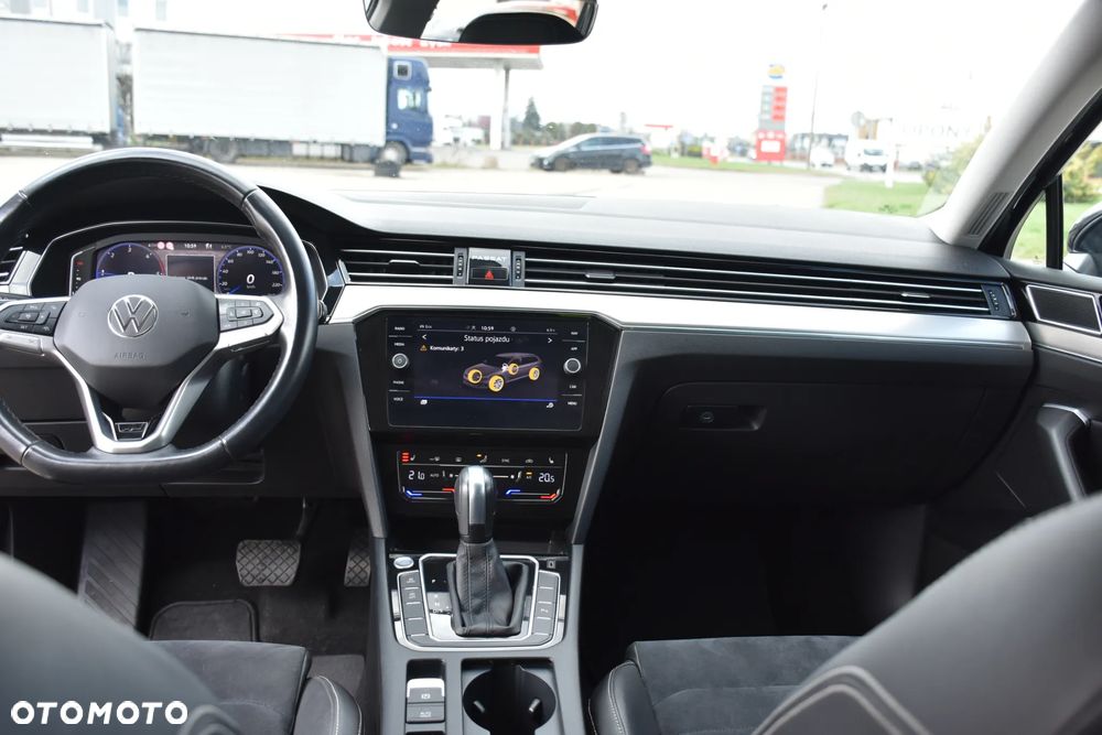 Volkswagen Passat Variant 2.0 TDI SCR DSG 4Motion Business - 14