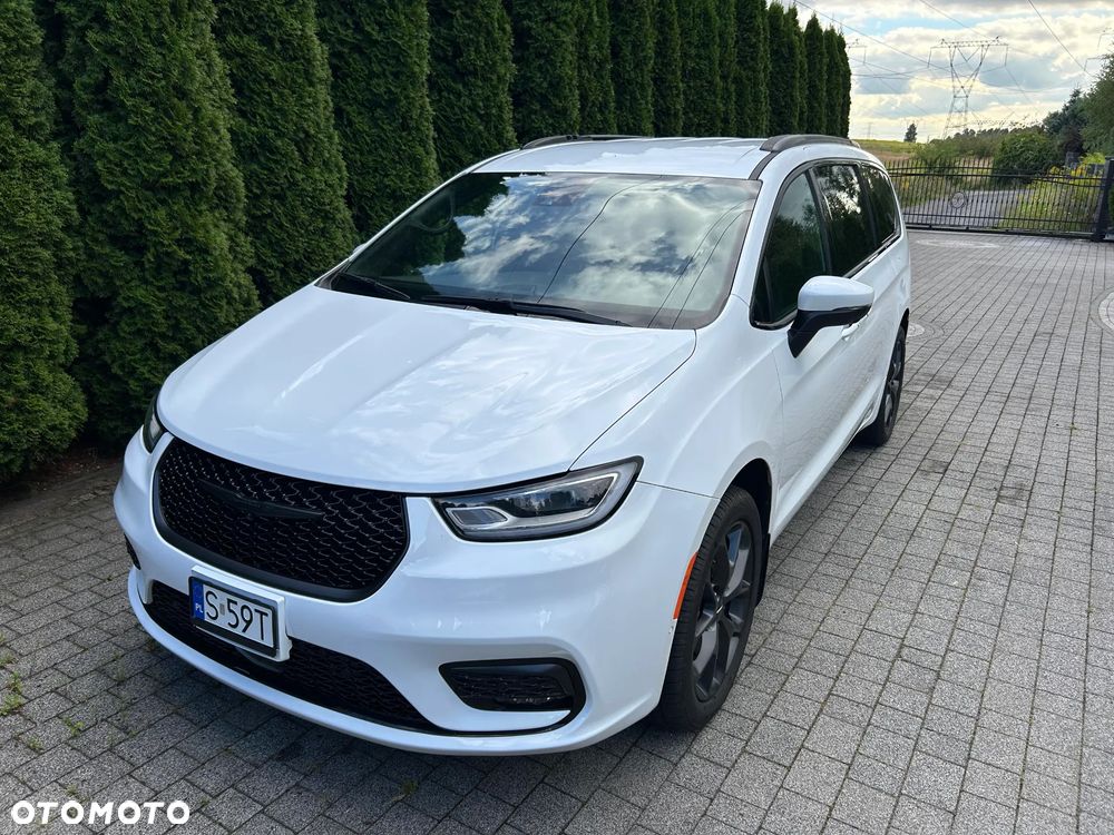 Chrysler Pacifica - 28