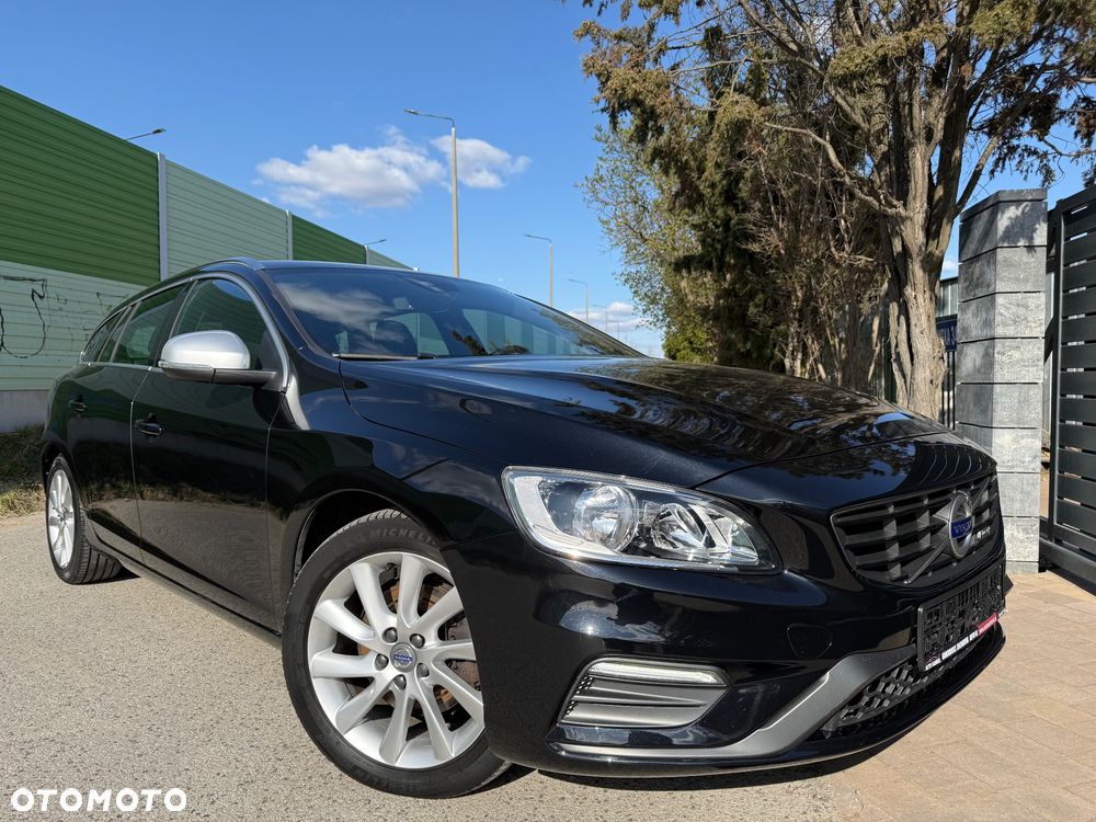 Volvo V60 D4 Geartronic RDesign - 17