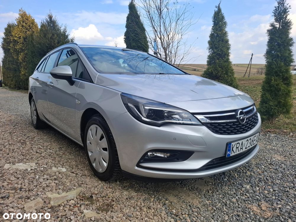 Opel Astra 1.6 CDTI Dynamic - 2