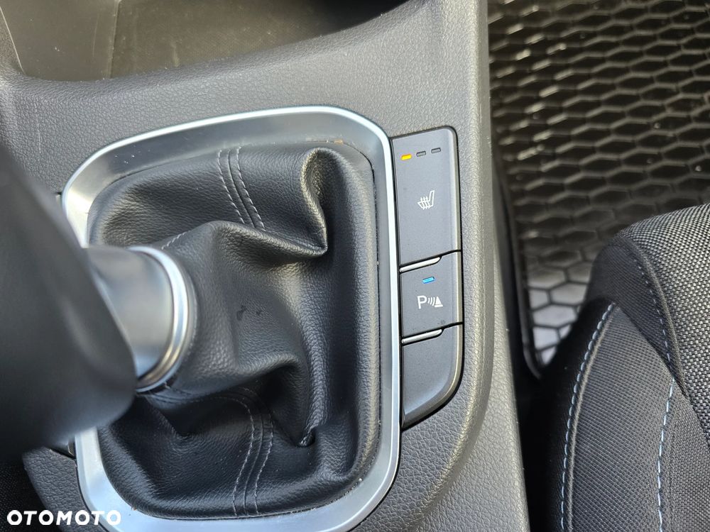 Hyundai i30 1.5 DPI Smart - 9