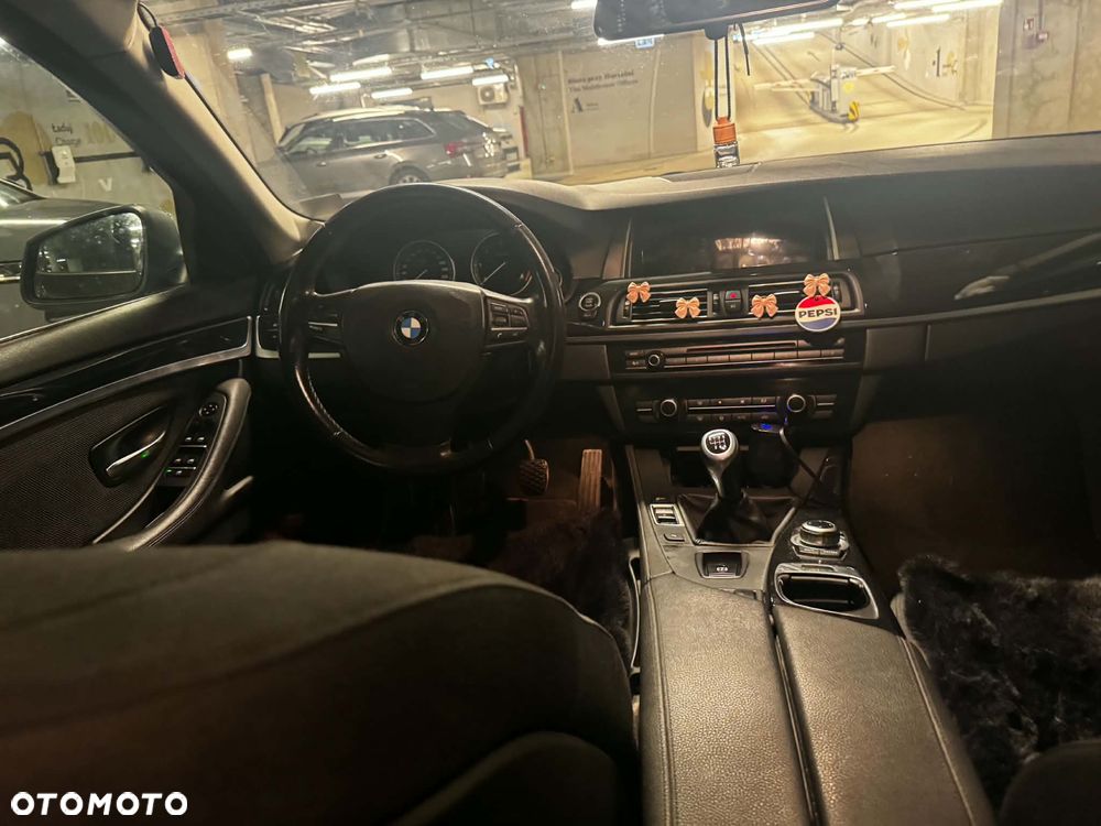 BMW Seria 5 520d - 6
