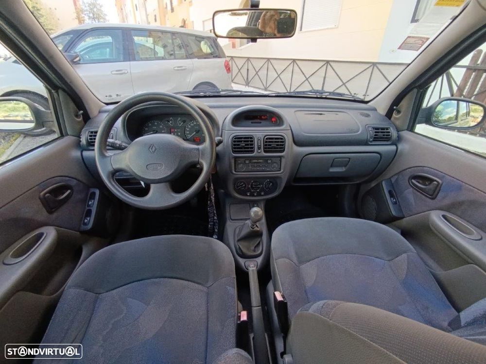 Renault Clio 1.2 RN - 13