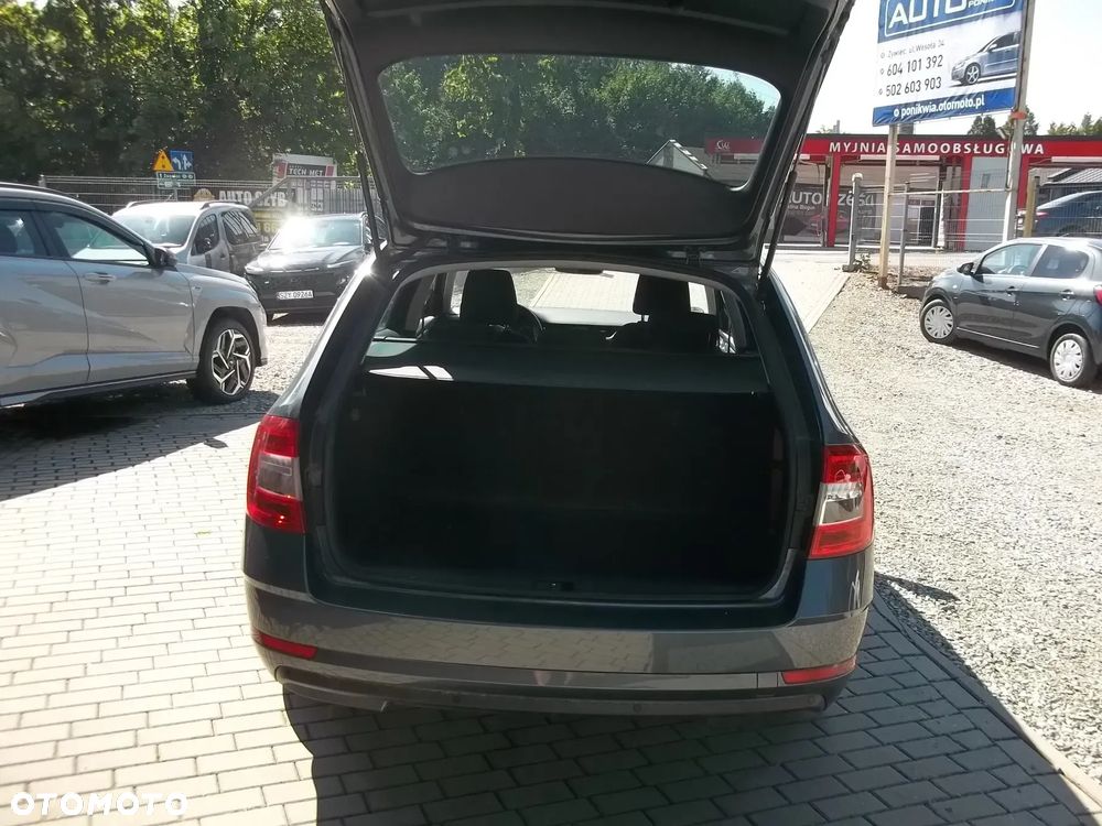 Skoda Octavia 2.0 TDI DSG Clever - 8