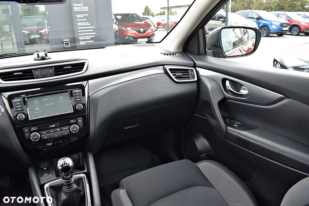 Nissan Qashqai - 25