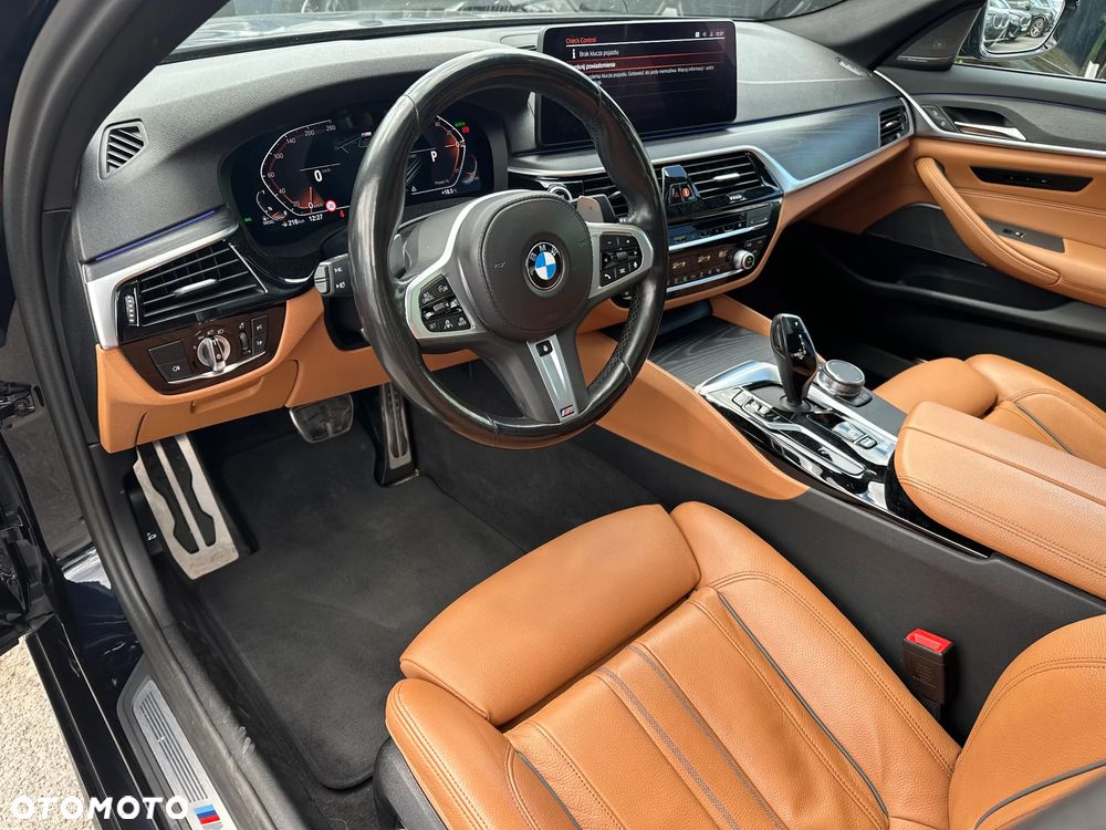BMW Seria 5 540d xDrive mHEV M Sport sport - 12